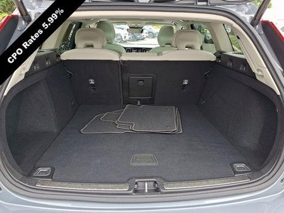 2024 Volvo V60 Cross Country B5 AWD Plus