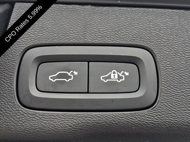 2026 Volvo XC60 B5 AWD Plus
