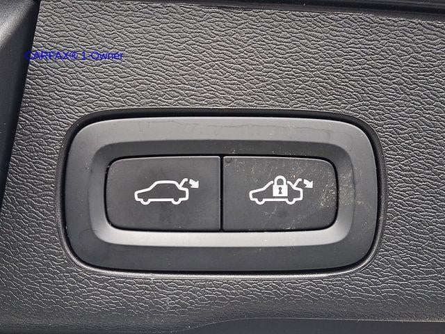 2025 Volvo XC60 B5 AWD Ultra