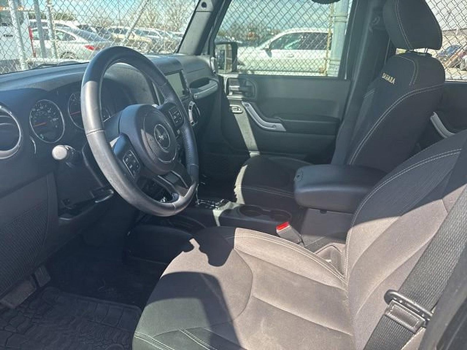 2015 Jeep Wrangler Unlimited 4WD 4dr Sahara