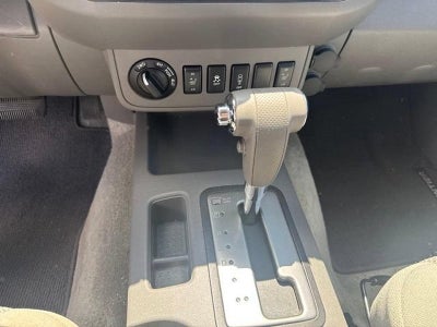 2014 Nissan Frontier 4WD Crew Cab SWB Auto SV