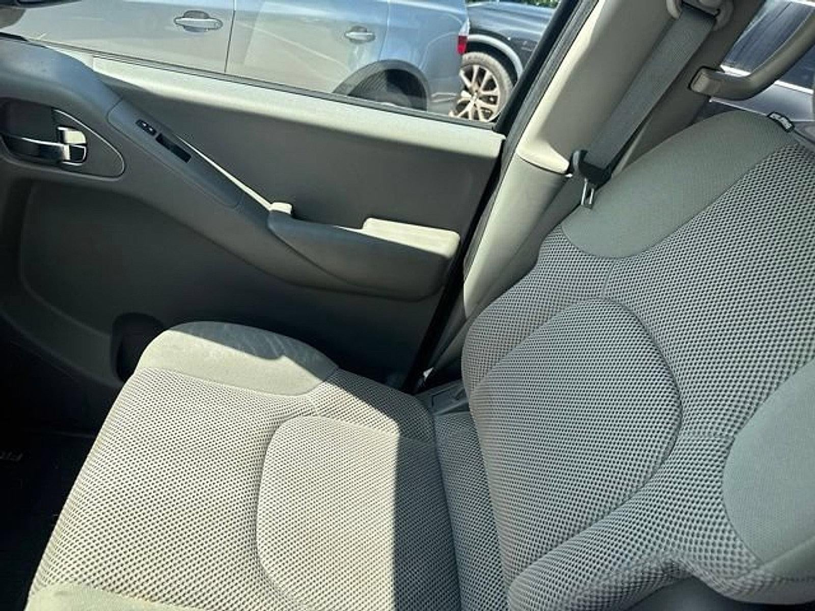 2014 Nissan Frontier 4WD Crew Cab SWB Auto SV