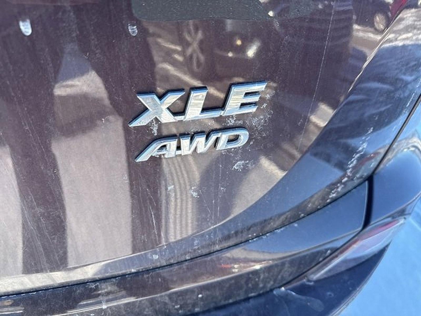 2018 Toyota RAV4 XLE AWD (Natl)