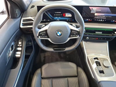 2025 BMW 330i xDrive Sedan