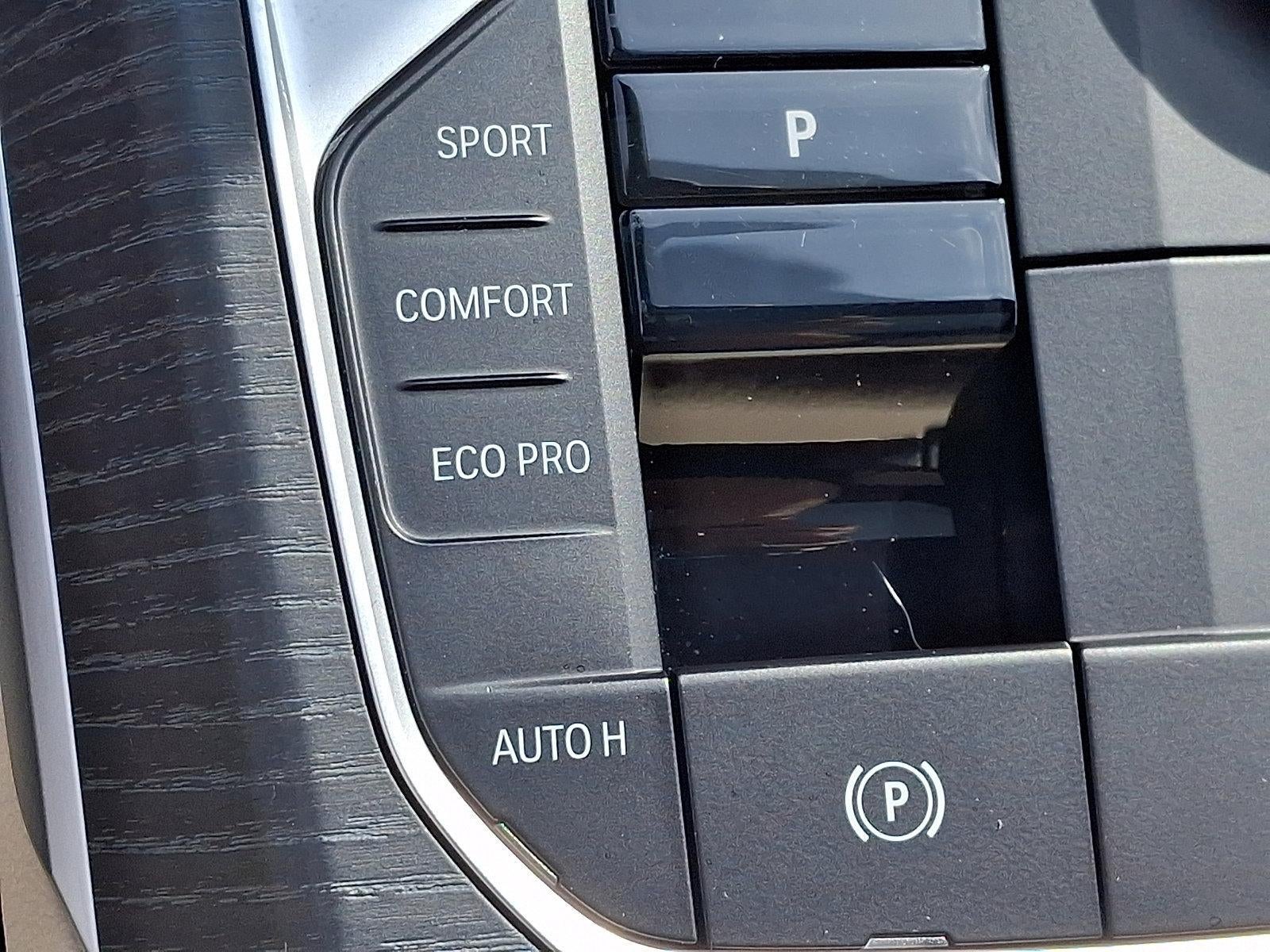 2025 BMW 330i xDrive Sedan