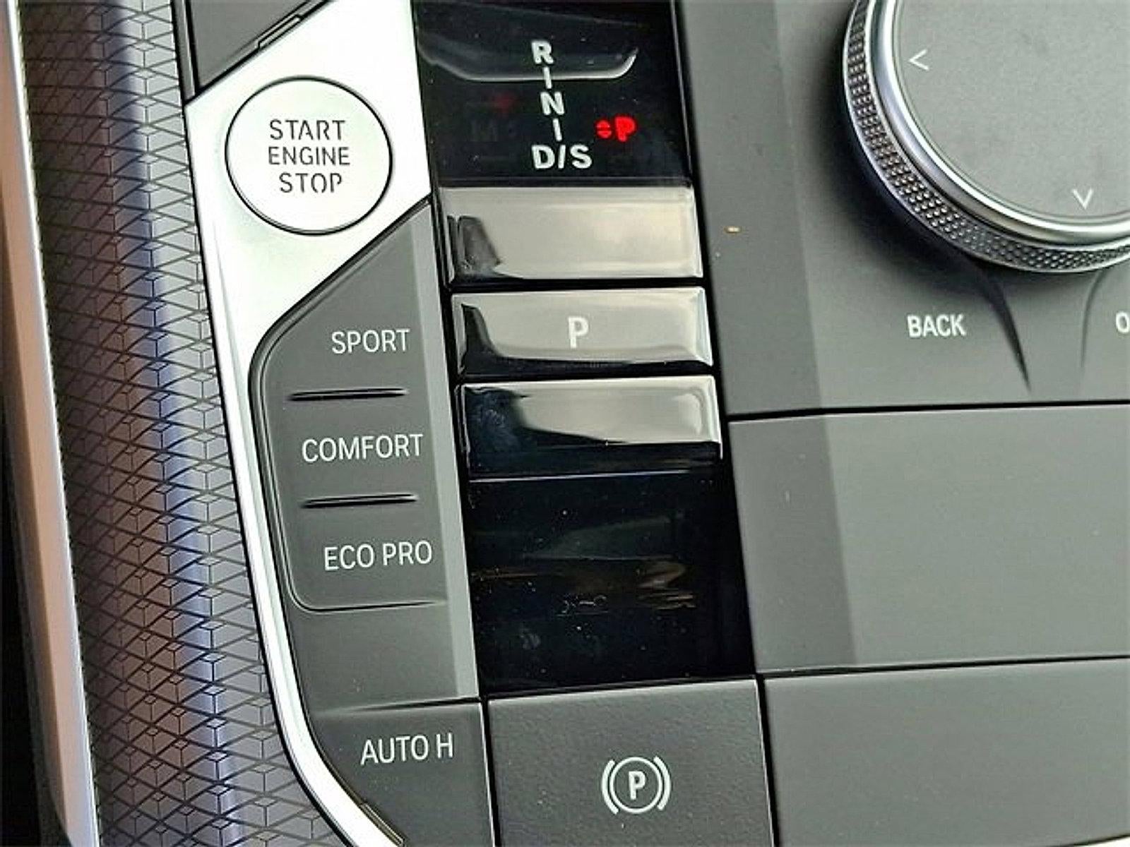 2025 BMW 330i xDrive Sedan