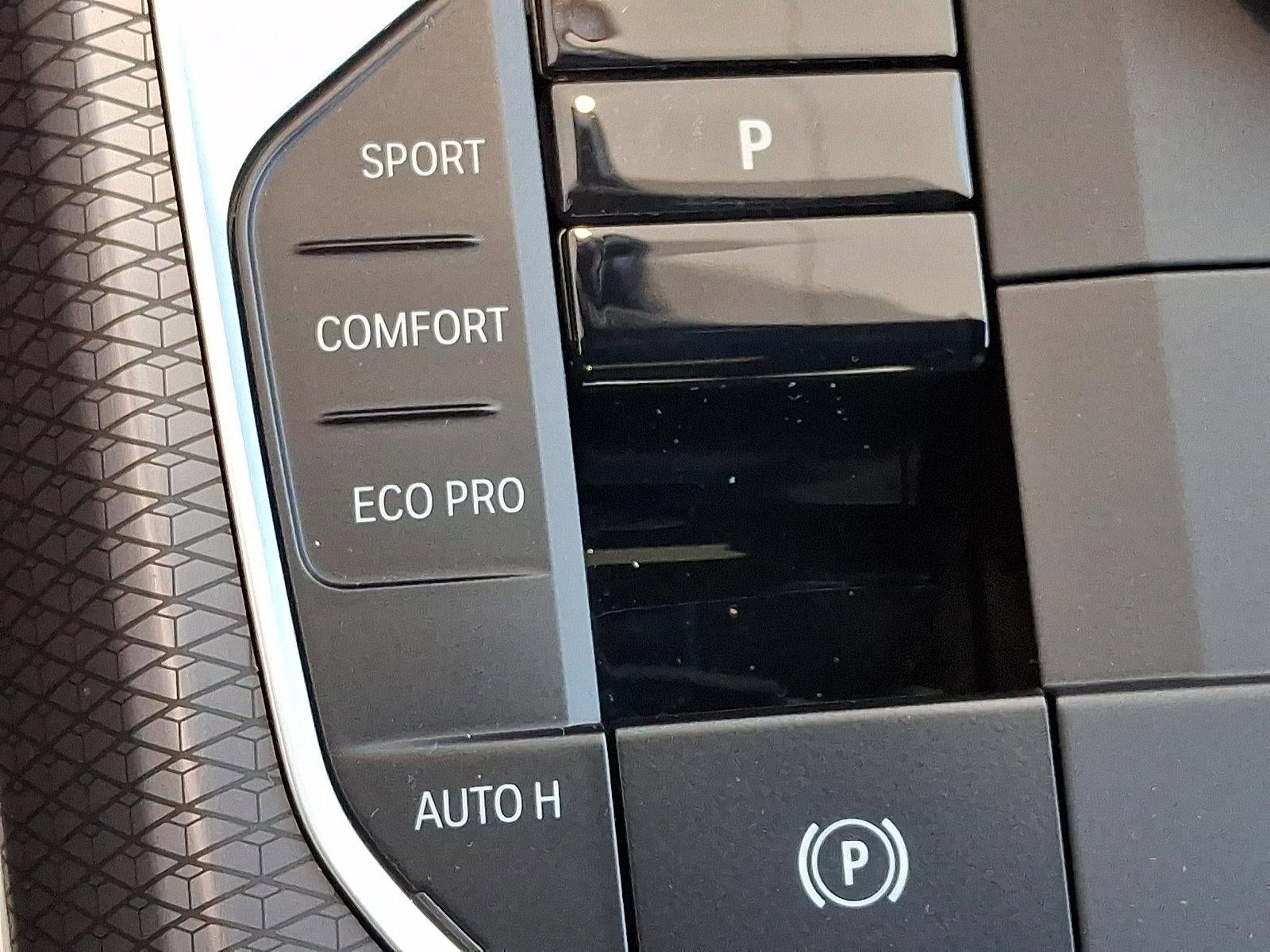 2025 BMW 330i xDrive Sedan