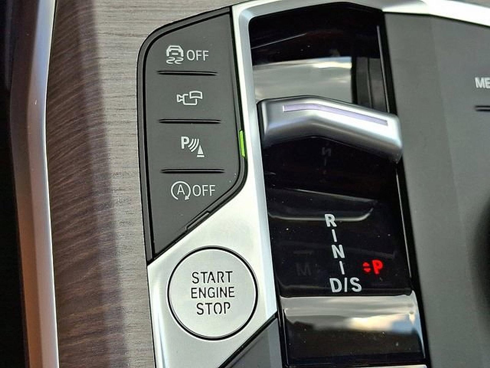 2025 BMW 330i xDrive Sedan