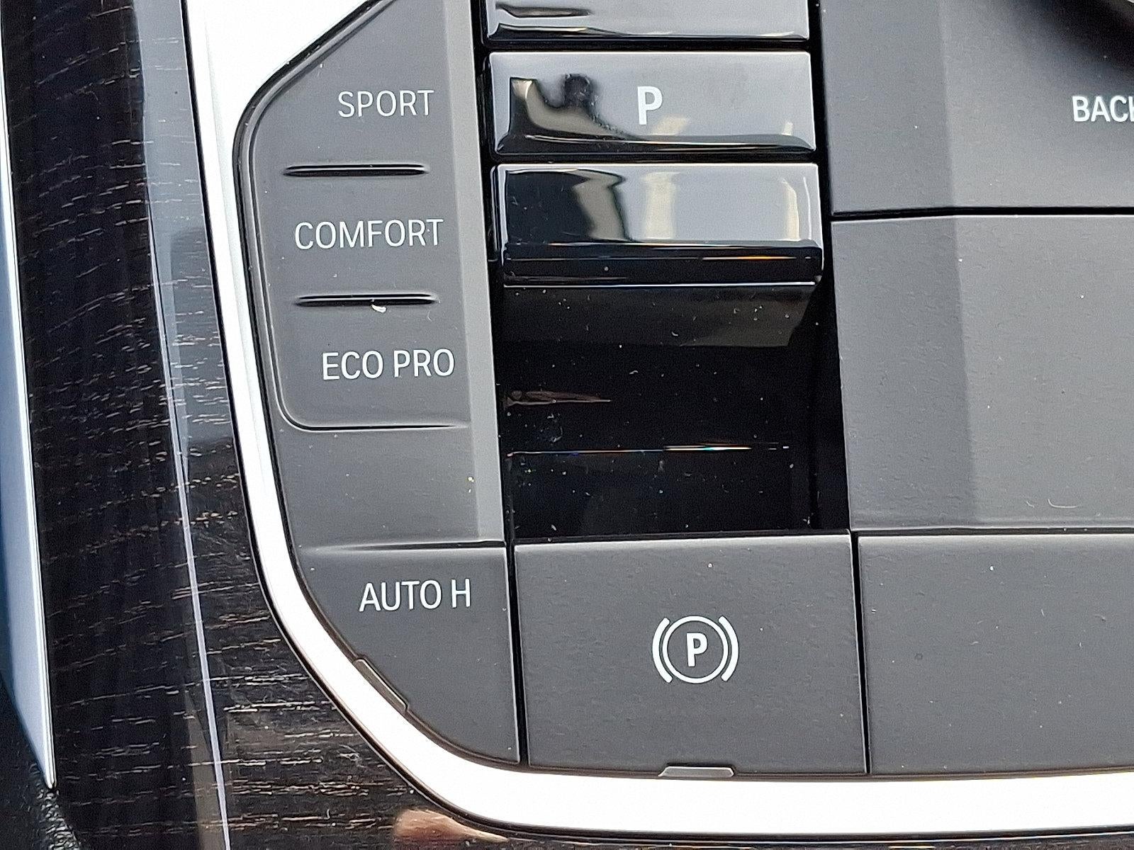 2023 BMW 330i xDrive Sedan