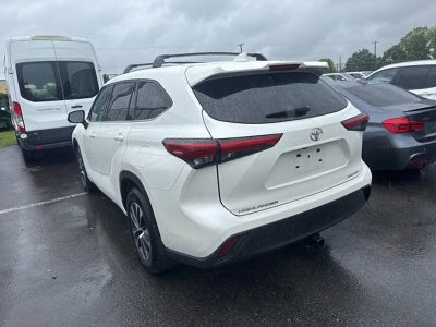 2021 Toyota Highlander XLE AWD (Natl)