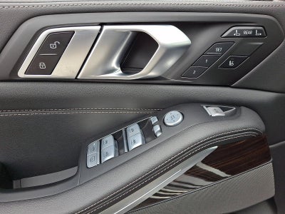 2023 BMW X7 xDrive40i Sports Activity Vehicle