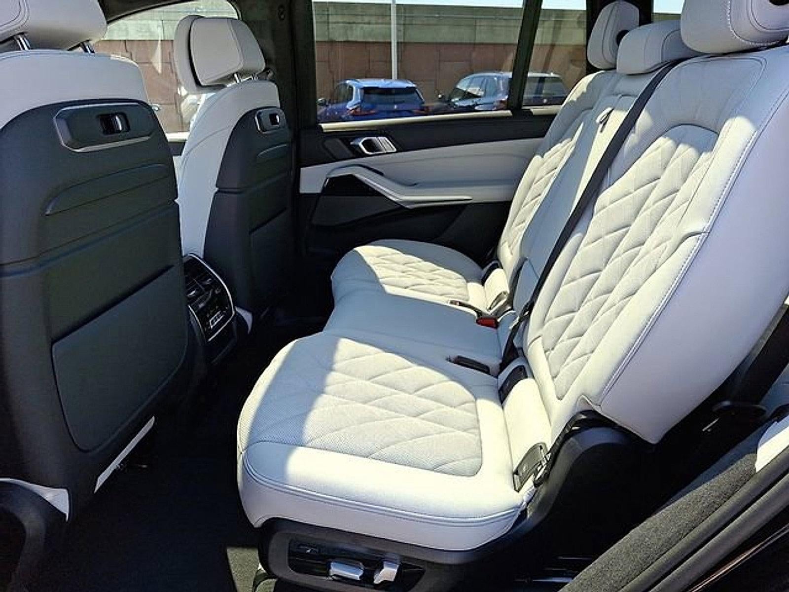 2026 BMW X7 xDrive40i Sports Activity Vehicle