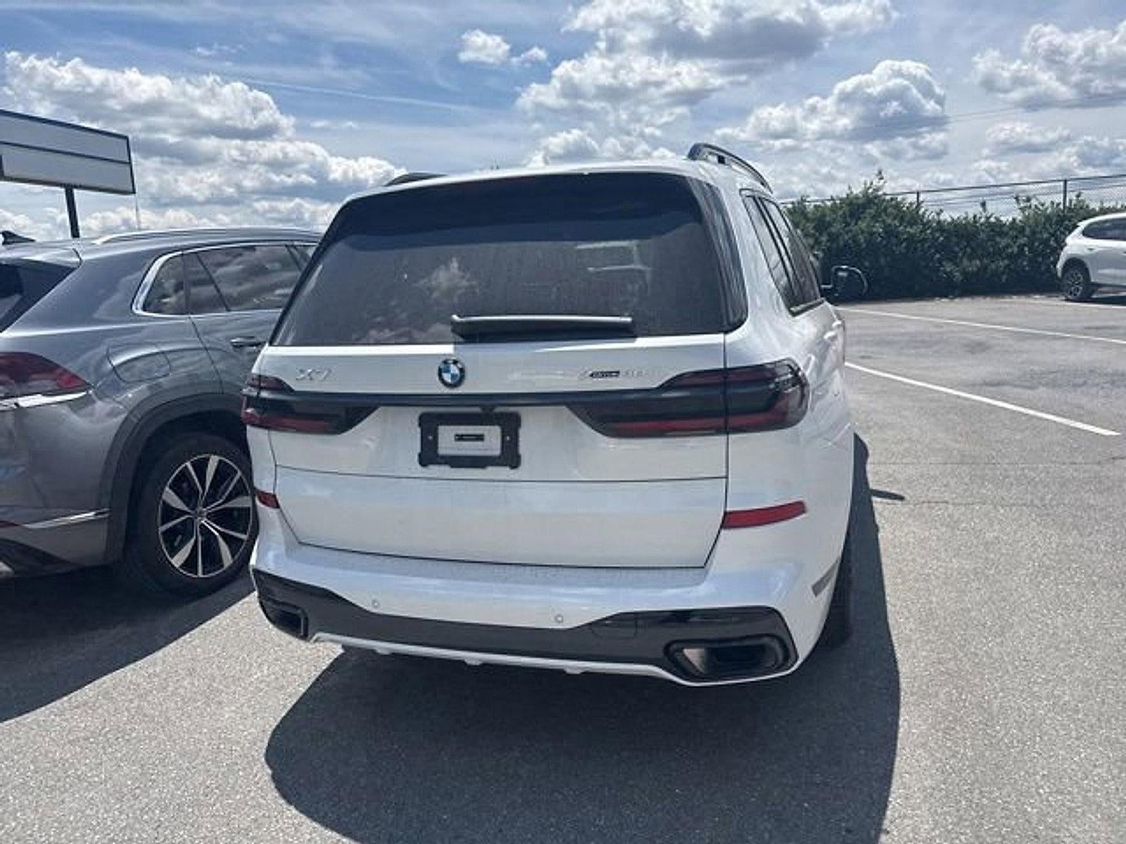 2026 BMW X7 xDrive40i Sports Activity Vehicle