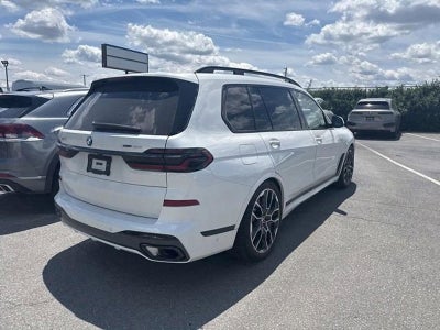 2026 BMW X7 xDrive40i Sports Activity Vehicle