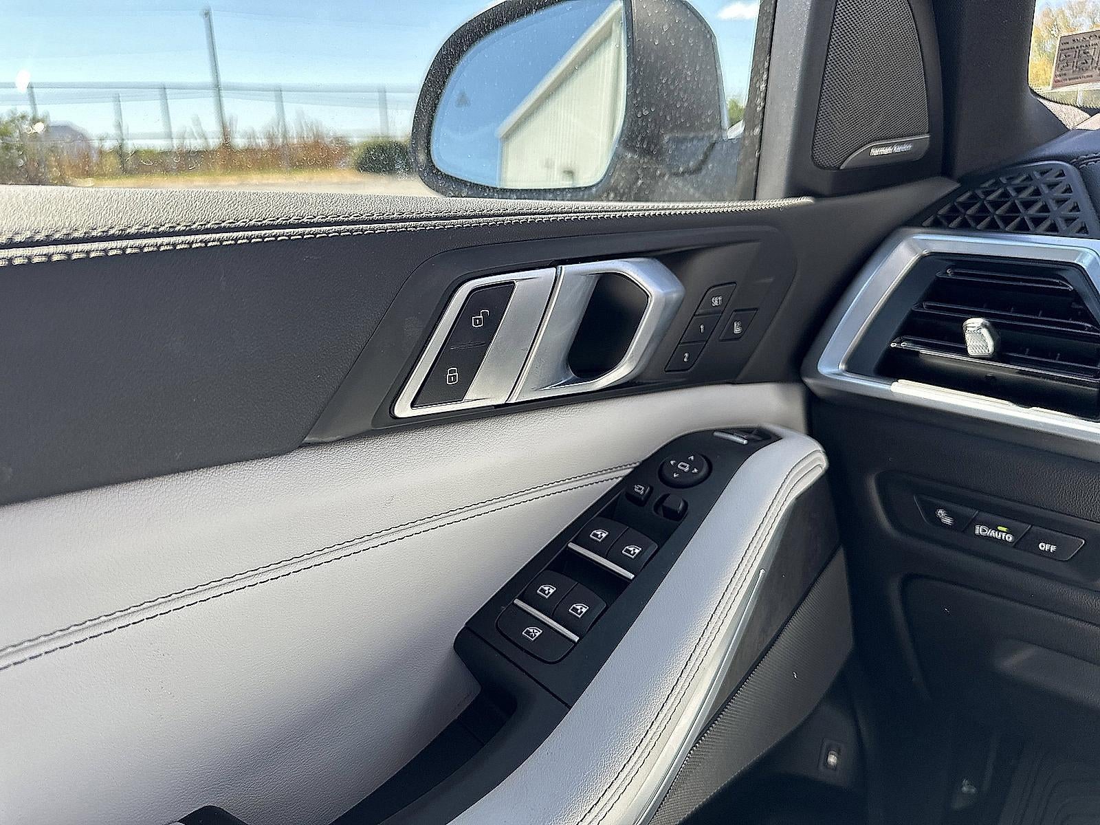 2025 BMW X5 xDrive50e Plug-In Hybrid