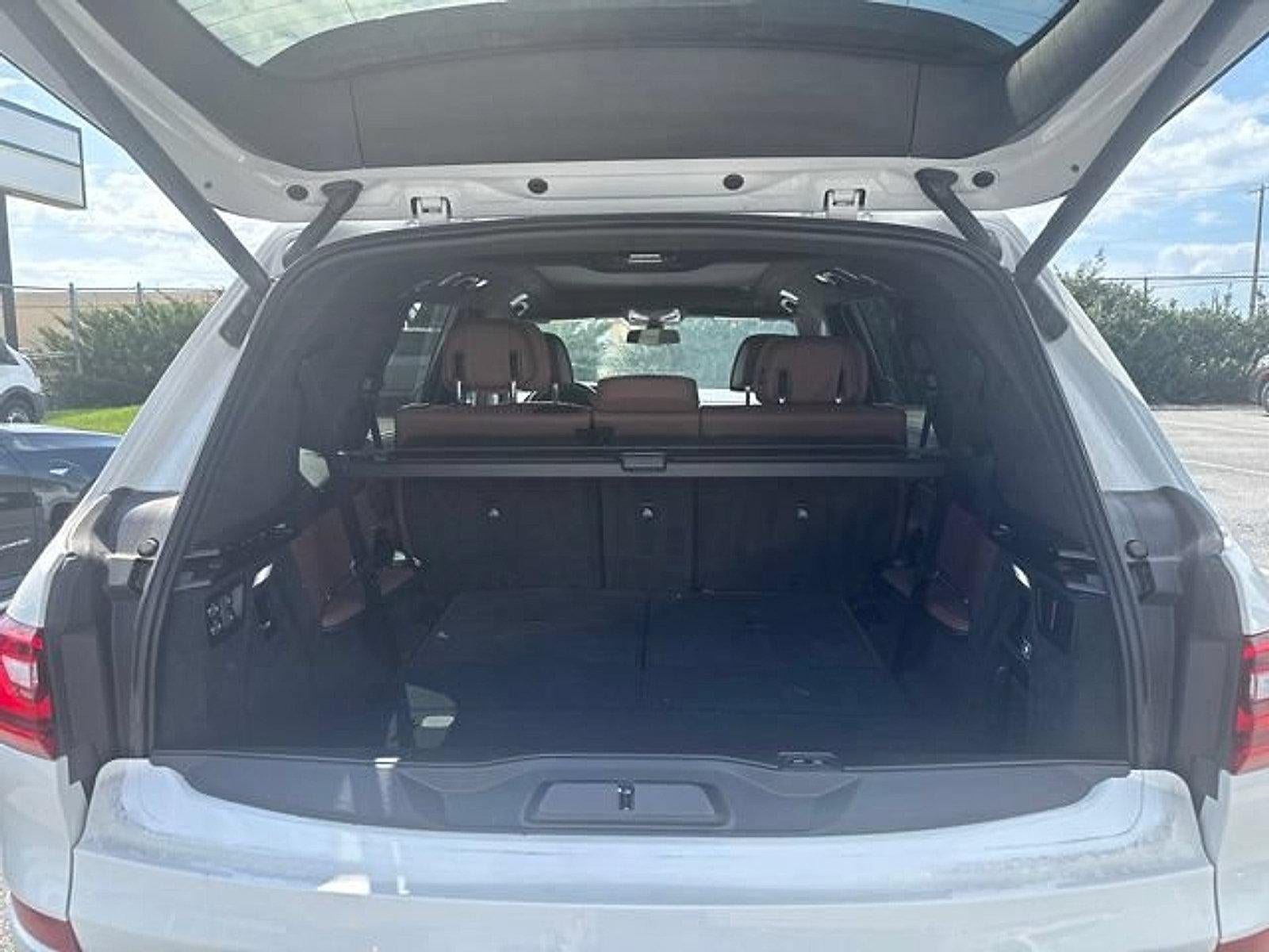 2022 BMW X7 M50i Sports Activity Vehicle