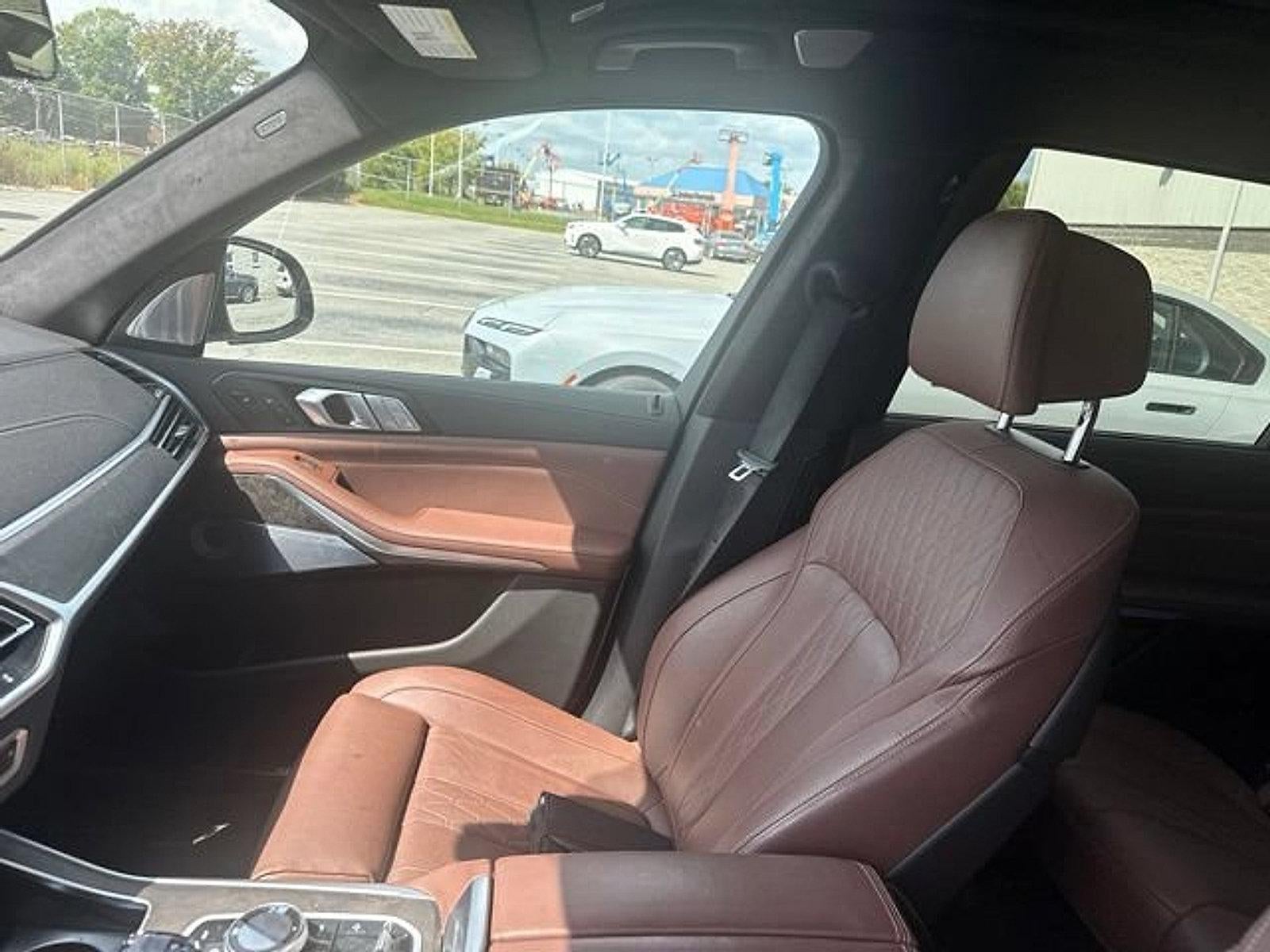 2022 BMW X7 M50i Sports Activity Vehicle
