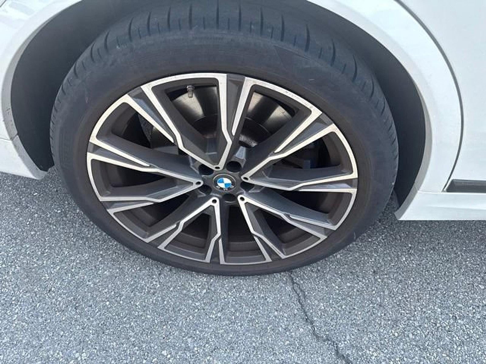 2022 BMW X7 M50i Sports Activity Vehicle