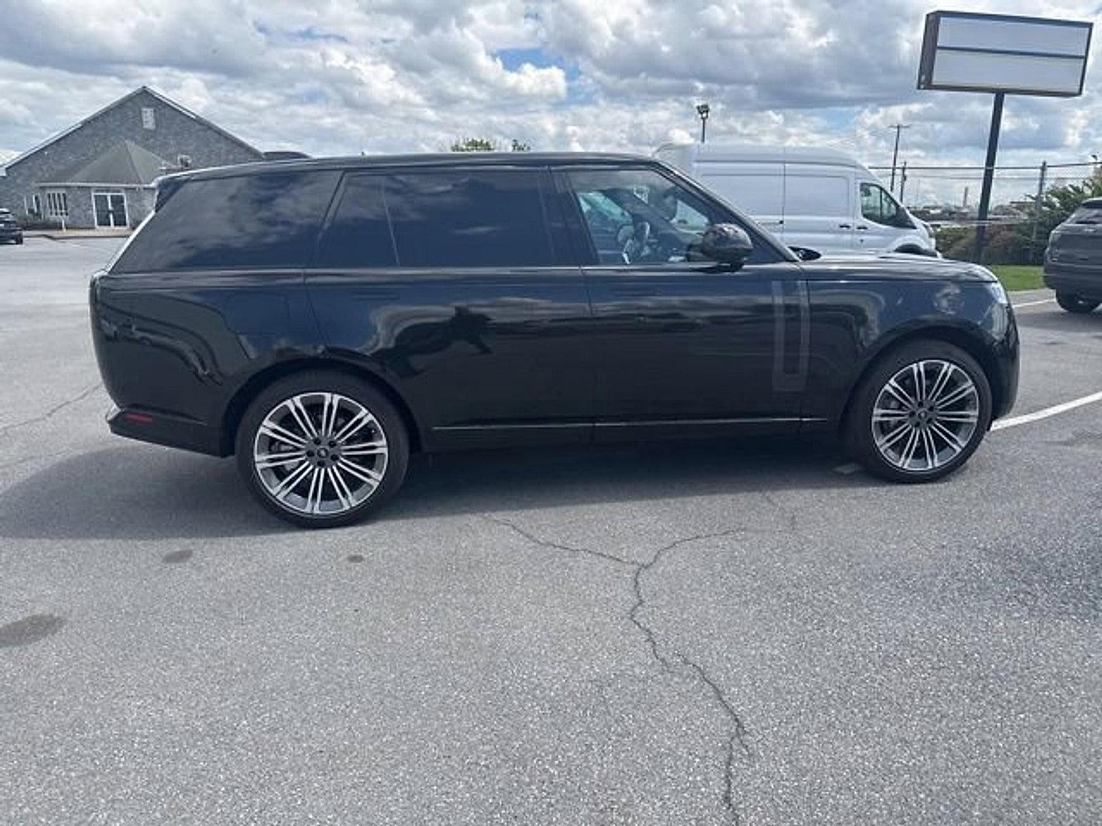 2025 Land Rover Range Rover P400 SE LWB 7 Seat