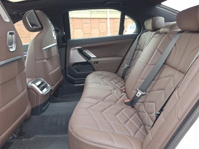 2023 BMW 760i xDrive Sedan