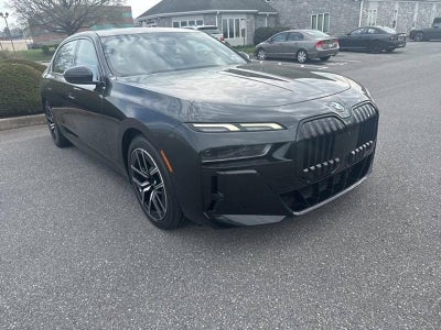 2023 BMW 760i xDrive Sedan