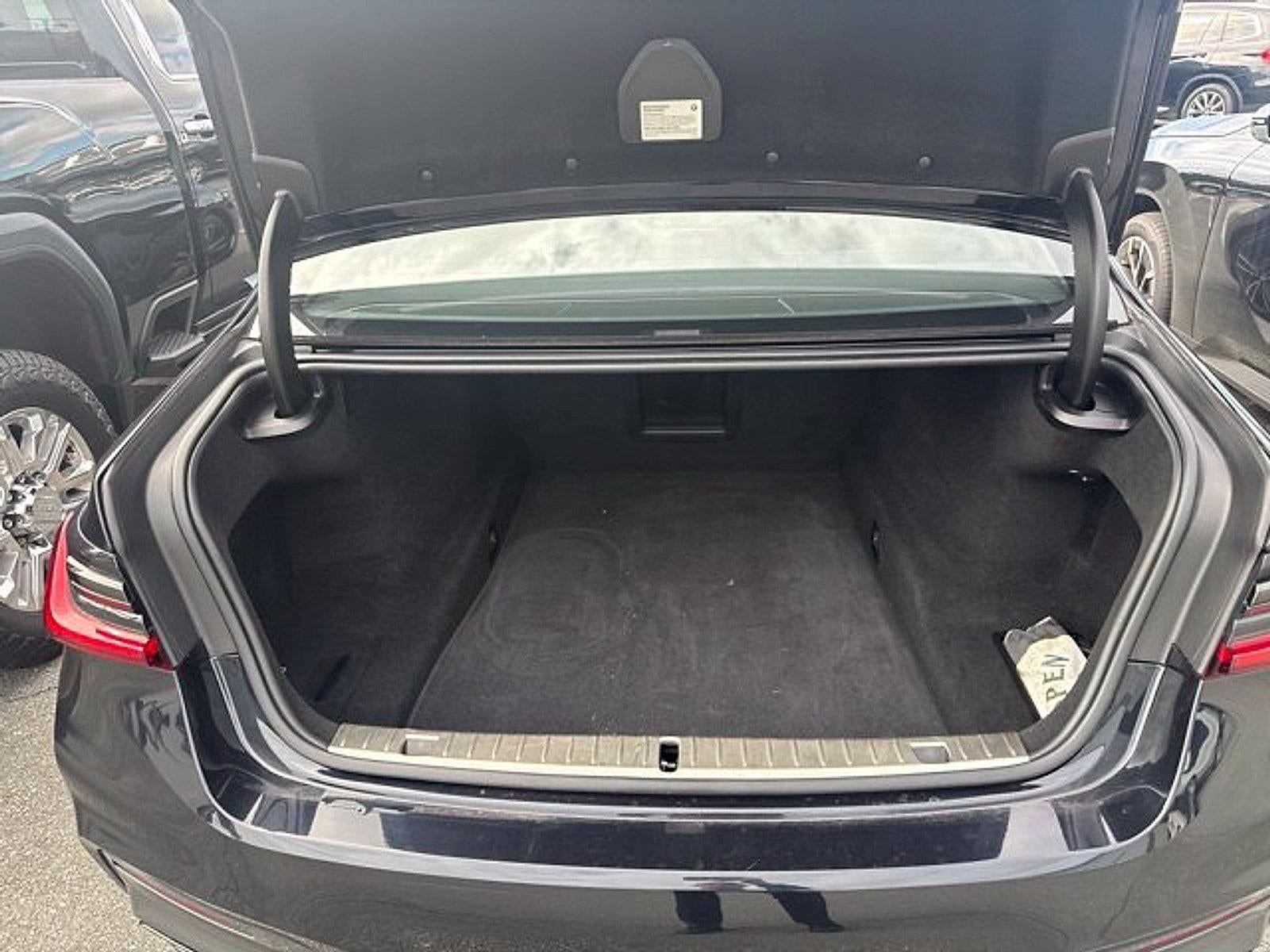 2022 BMW 750i xDrive Sedan