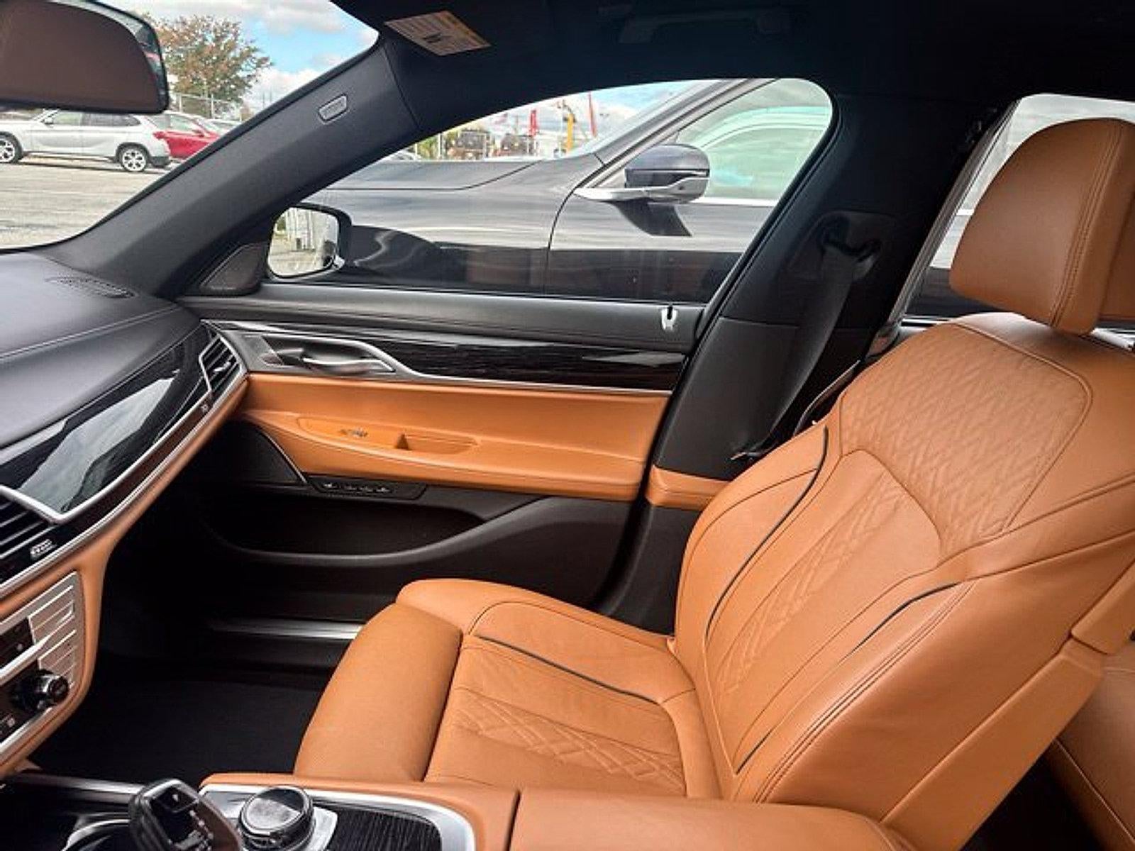2022 BMW 750i xDrive Sedan