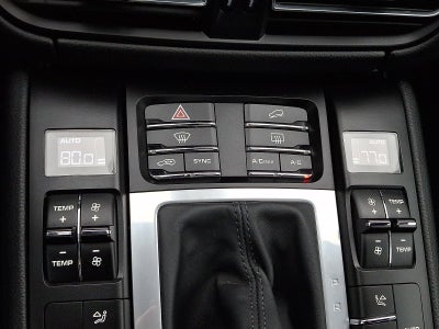 2021 Porsche Macan AWD