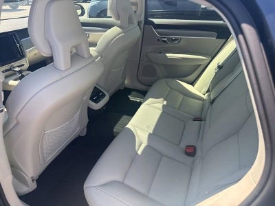 2017 Volvo S90 T6 AWD Momentum