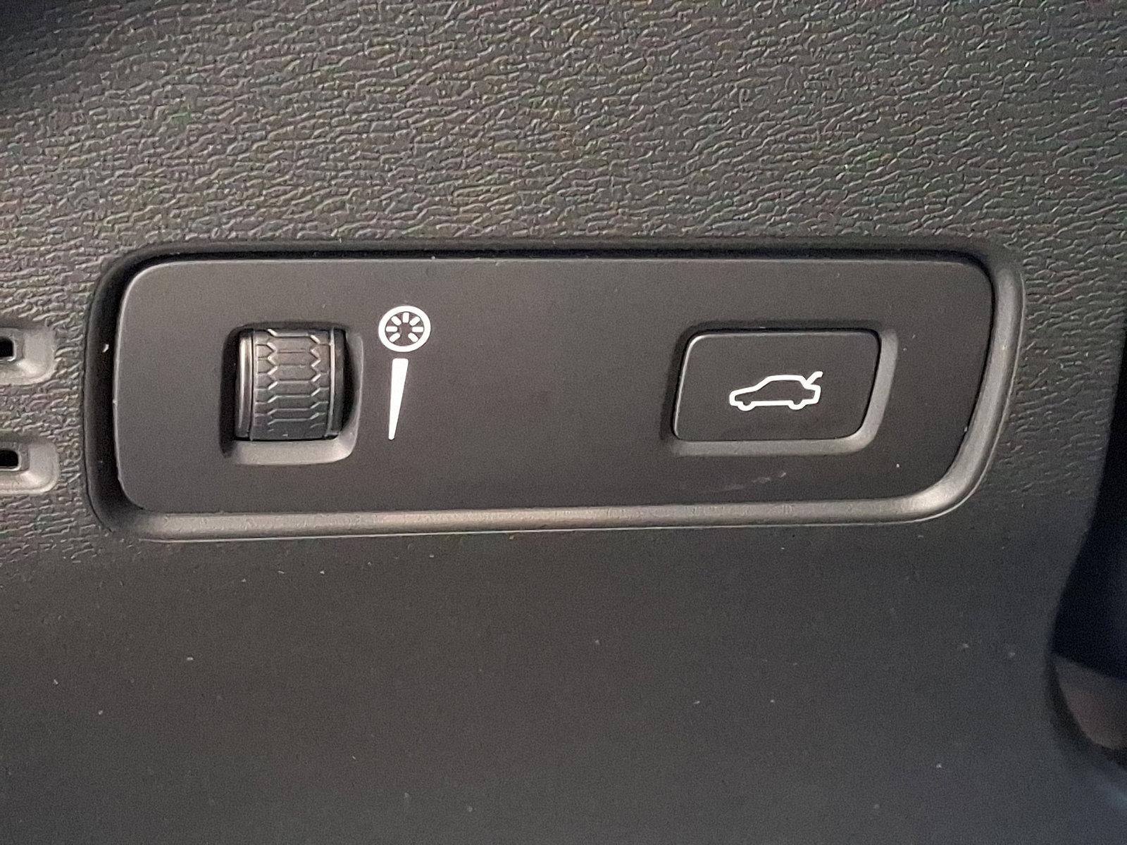 2021 Volvo XC40 T5 AWD Inscription