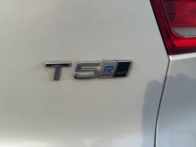 2020 Volvo XC40 T5 AWD R-Design