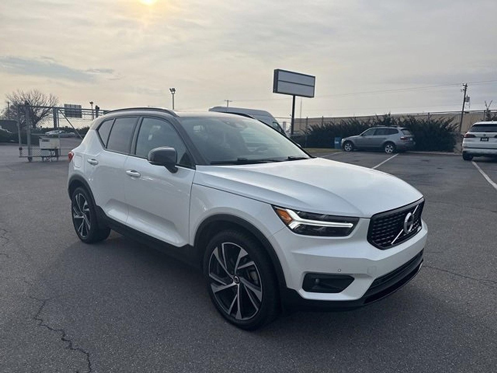 2020 Volvo XC40 T5 AWD R-Design