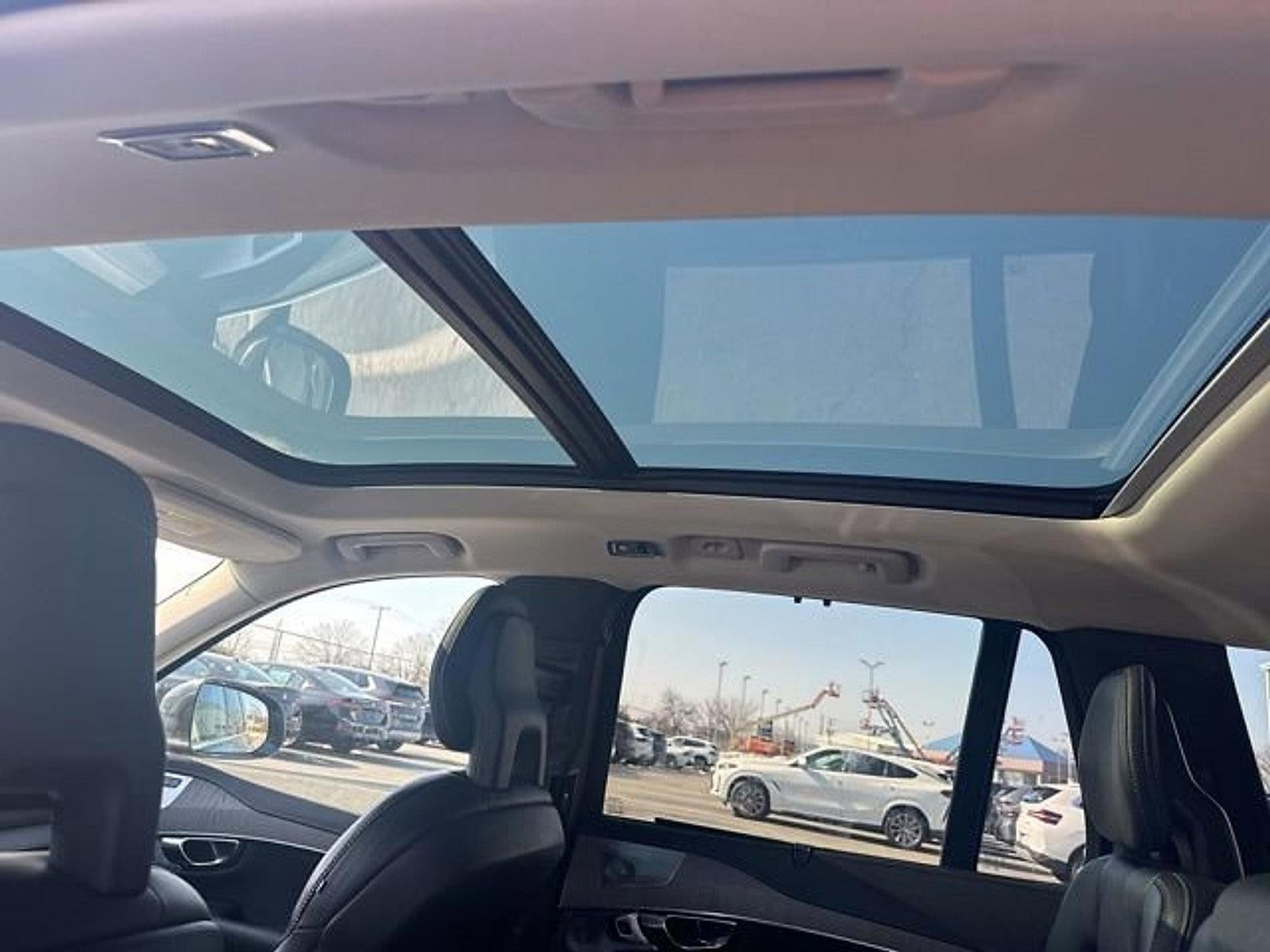 2022 Volvo XC90 Recharge Plug-In Hybrid T8 eAWD PHEV Inscription 7P