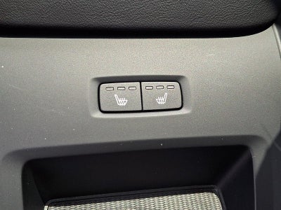 2023 Volvo XC60 B5 AWD Plus Bright Theme