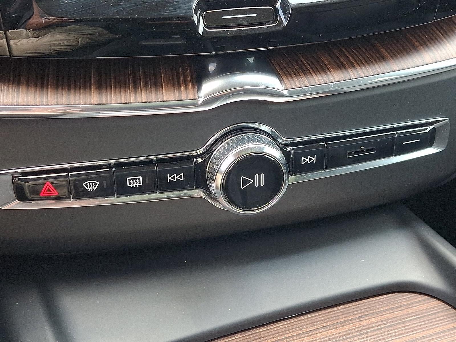 2023 Volvo XC60 B5 AWD Plus Bright Theme