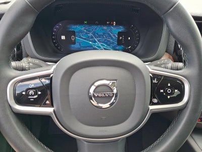 2023 Volvo XC60 B5 AWD Plus Bright Theme