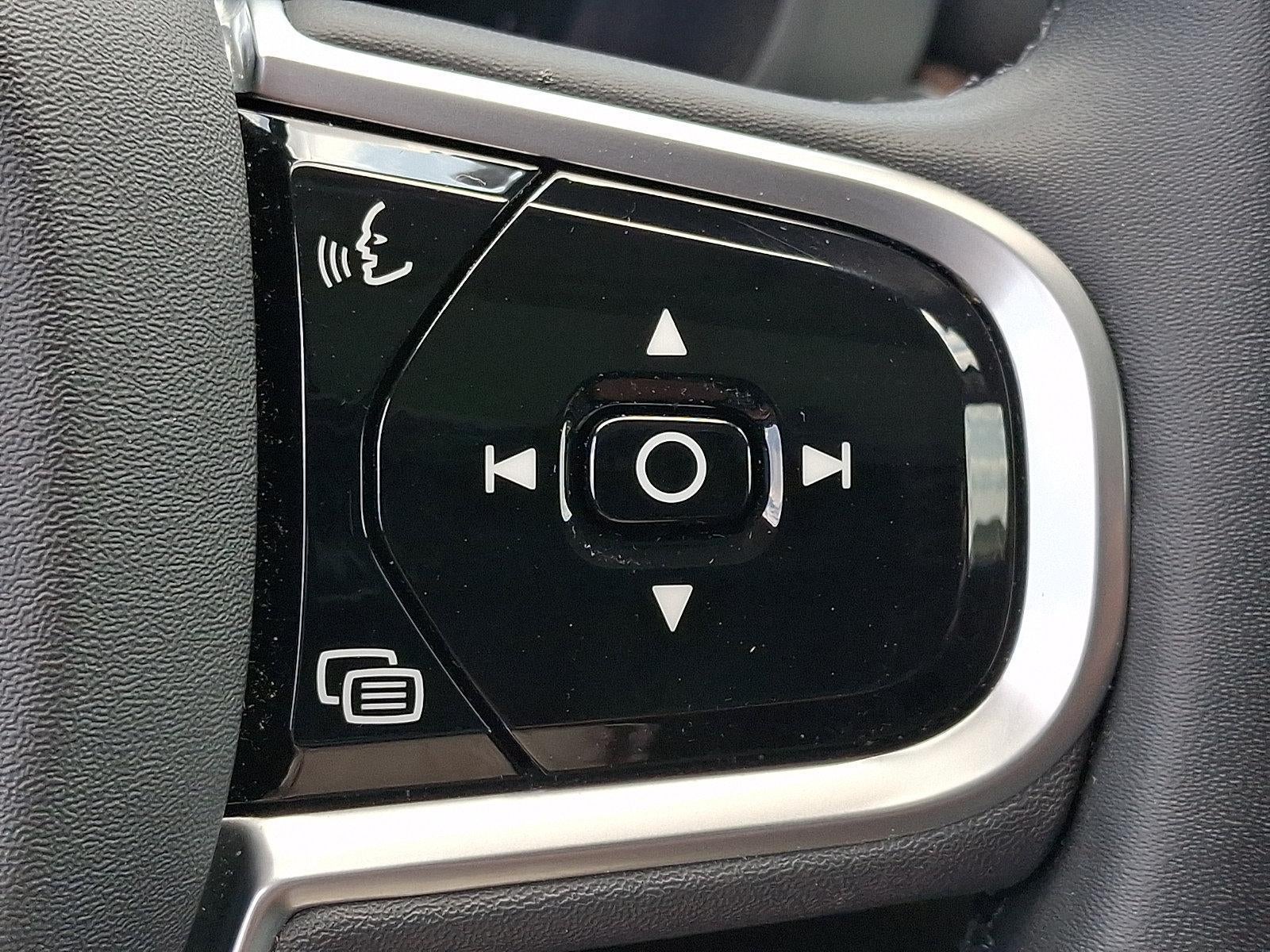 2023 Volvo XC60 B5 AWD Plus Bright Theme