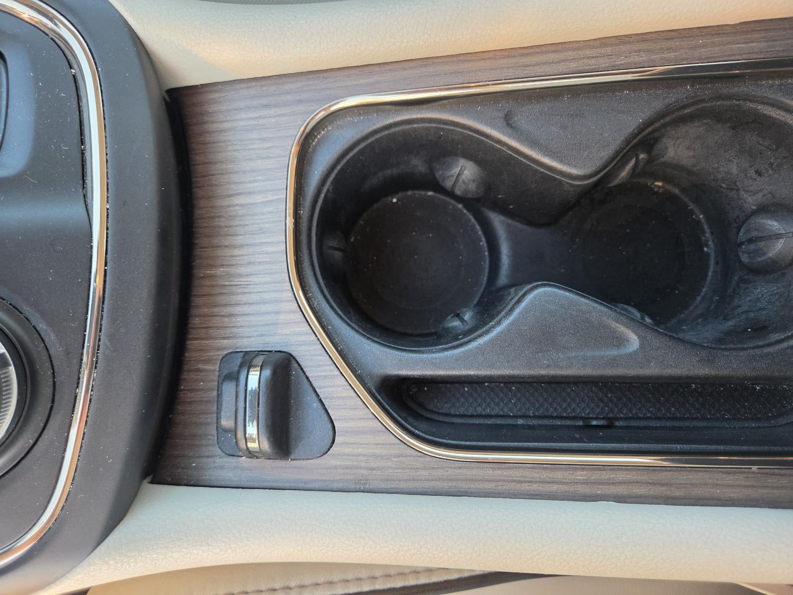 2015 Chrysler 200 4dr Sdn C AWD