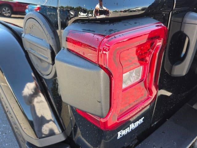 2022 Jeep Wrangler Unlimited Sahara Altitude 4x4