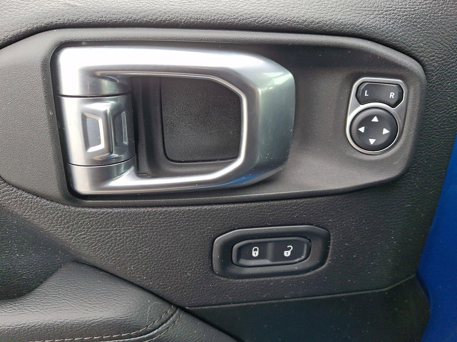 2021 Jeep Wrangler Unlimited Sahara Altitude 4x4