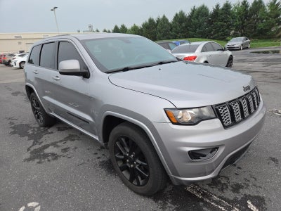2017 Jeep Grand Cherokee Altitude 4x4 *Ltd Avail*