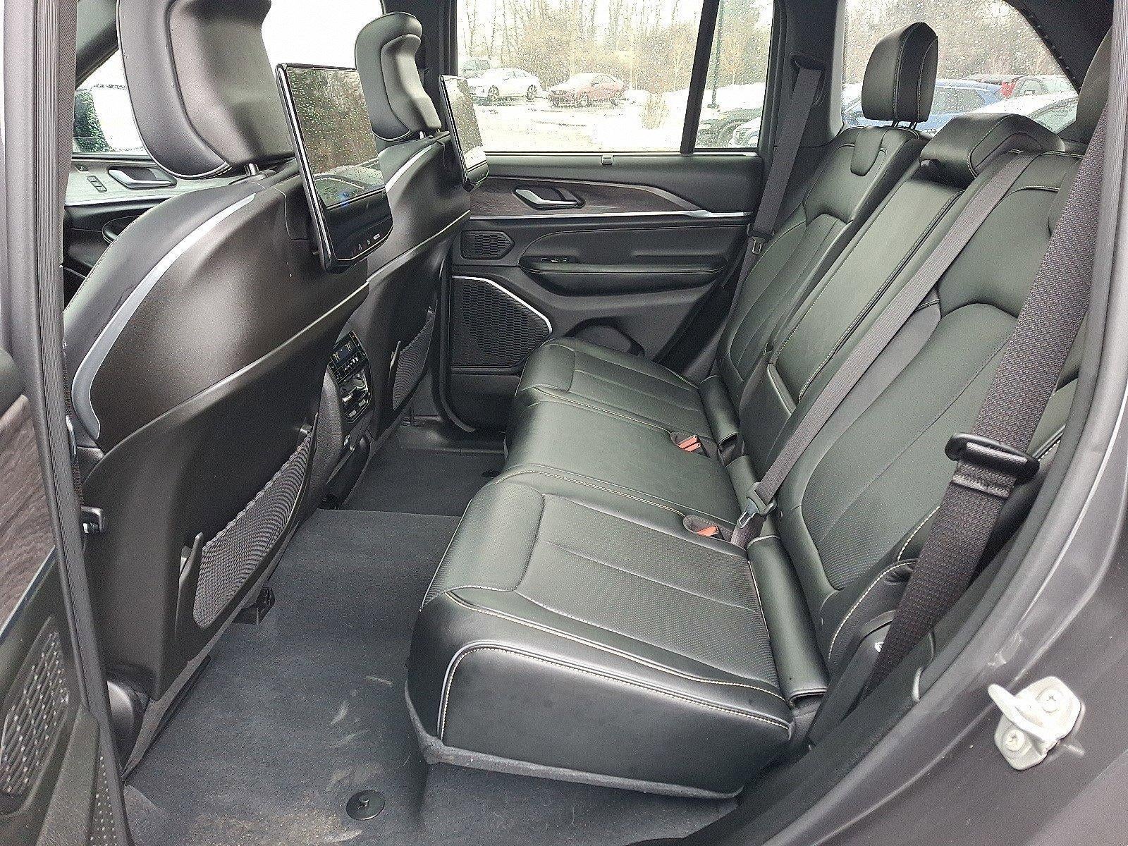 2023 Jeep Grand Cherokee Overland 4x4