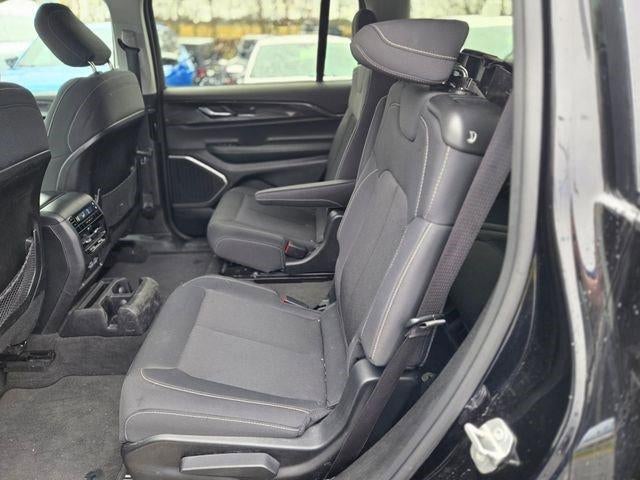 2022 Jeep Grand Cherokee L Laredo 4x4