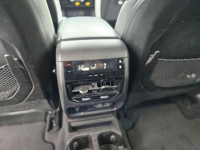 2022 Jeep Grand Cherokee L Laredo 4x4