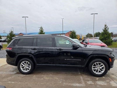 2022 Jeep Grand Cherokee L Laredo 4x4