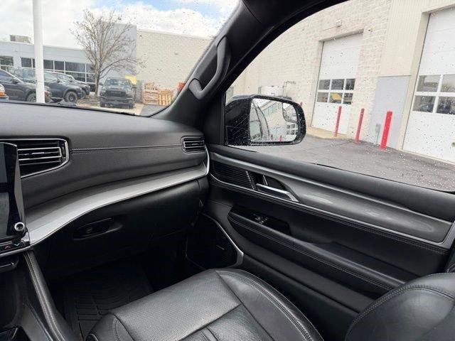 2022 Jeep Wagoneer Series III Carbide 4x4