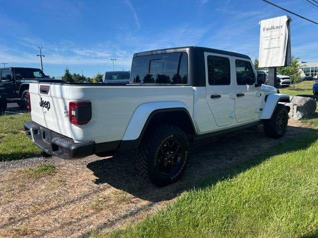 2024 Jeep Gladiator Willys 4x4