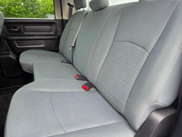 2015 RAM 1500 4WD Crew Cab 5.7 Ft Box Express