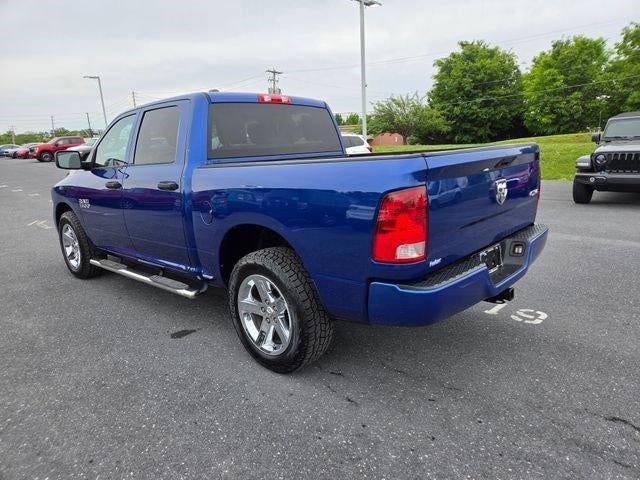 2015 RAM 1500 4WD Crew Cab 5.7 Ft Box Express
