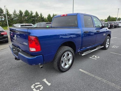 2015 RAM 1500 4WD Crew Cab 5.7 Ft Box Express